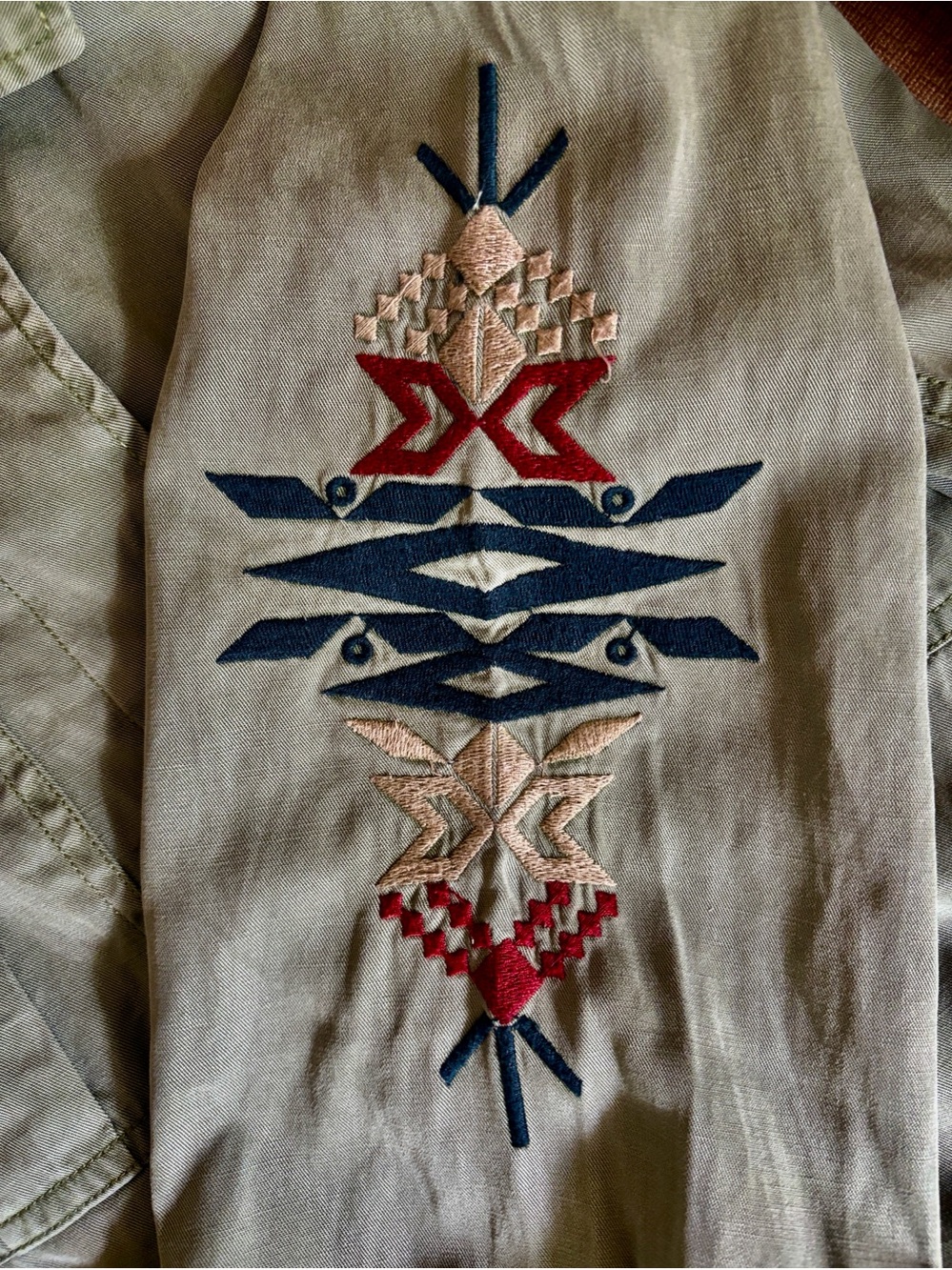 NEW Velvet Heart Army Green Military Shacket/Shirt Embroidered Tribal Motif XL - Picture 4 of 8
